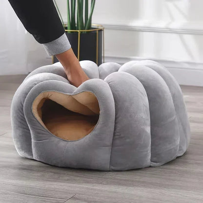 Niche grotte fermée pour chat – Cachette intérieure en peluche douce | Refuge d'hiver douillet pour animaux avec housse lavable pour chats de petite à moyenne taille | Chaud