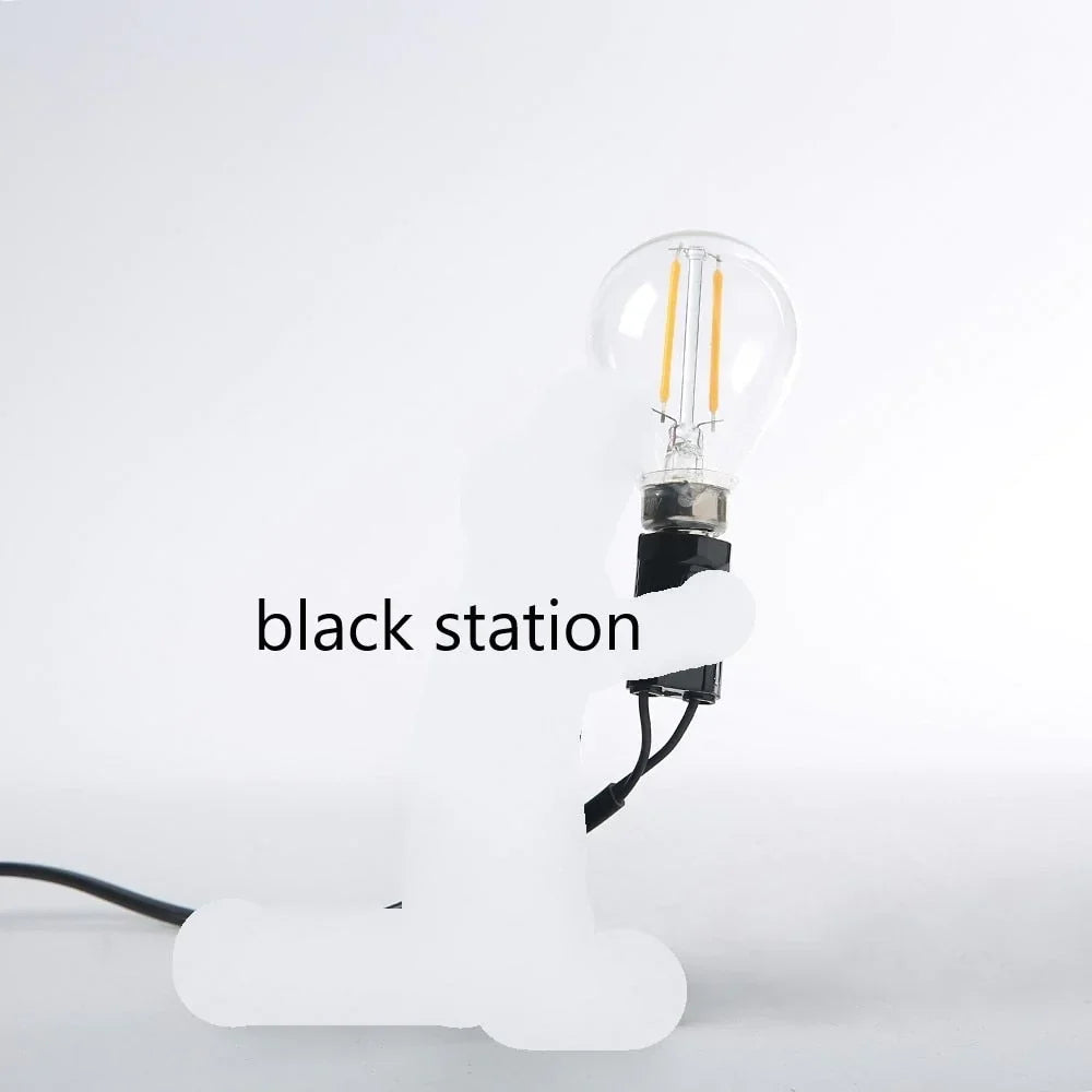 Lampe de table souris fantaisie avec lumière LED – Décoration animalière en résine pleine de charme pour chambre à coucher, salon et chambre d'enfant