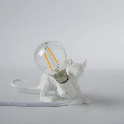Lampe de table souris fantaisie avec lumière LED – Décoration animalière en résine pleine de charme pour chambre à coucher, salon et chambre d'enfant