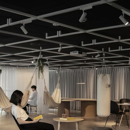 PIVOTRAIL – Adjustable LED Light for Flexible Focused Ambience