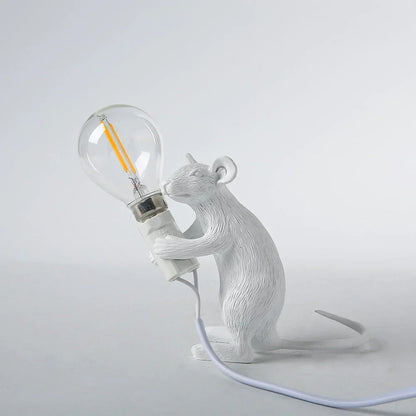 Lampe de table souris fantaisie avec lumière LED – Décoration animalière en résine pleine de charme pour chambre à coucher, salon et chambre d'enfant
