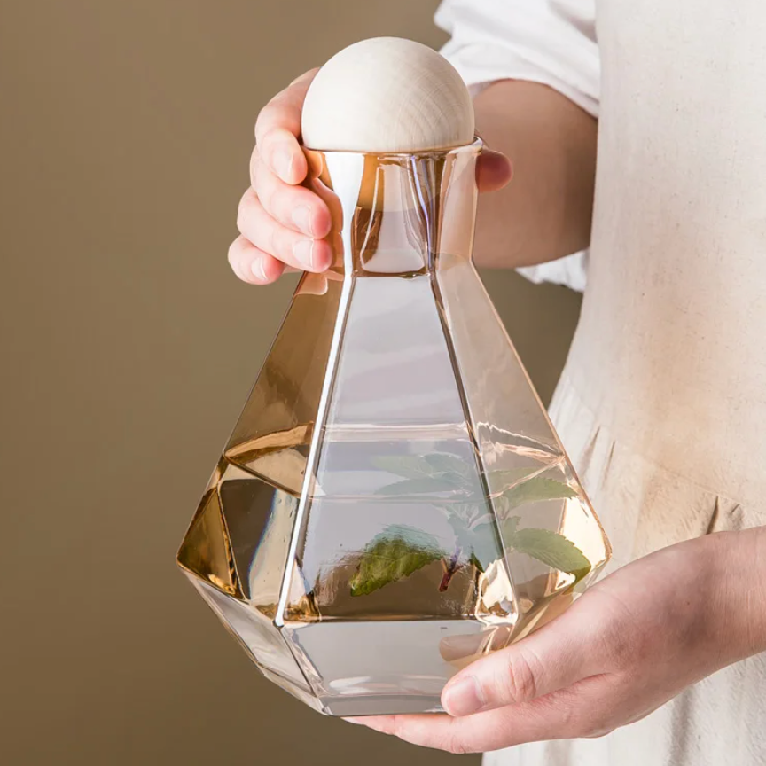 Geometric Glass Pitcher and Tumbler Set for Cocktails, Water & Juice – 5-Piece Beverage Serving Collection with Wooden Stopper