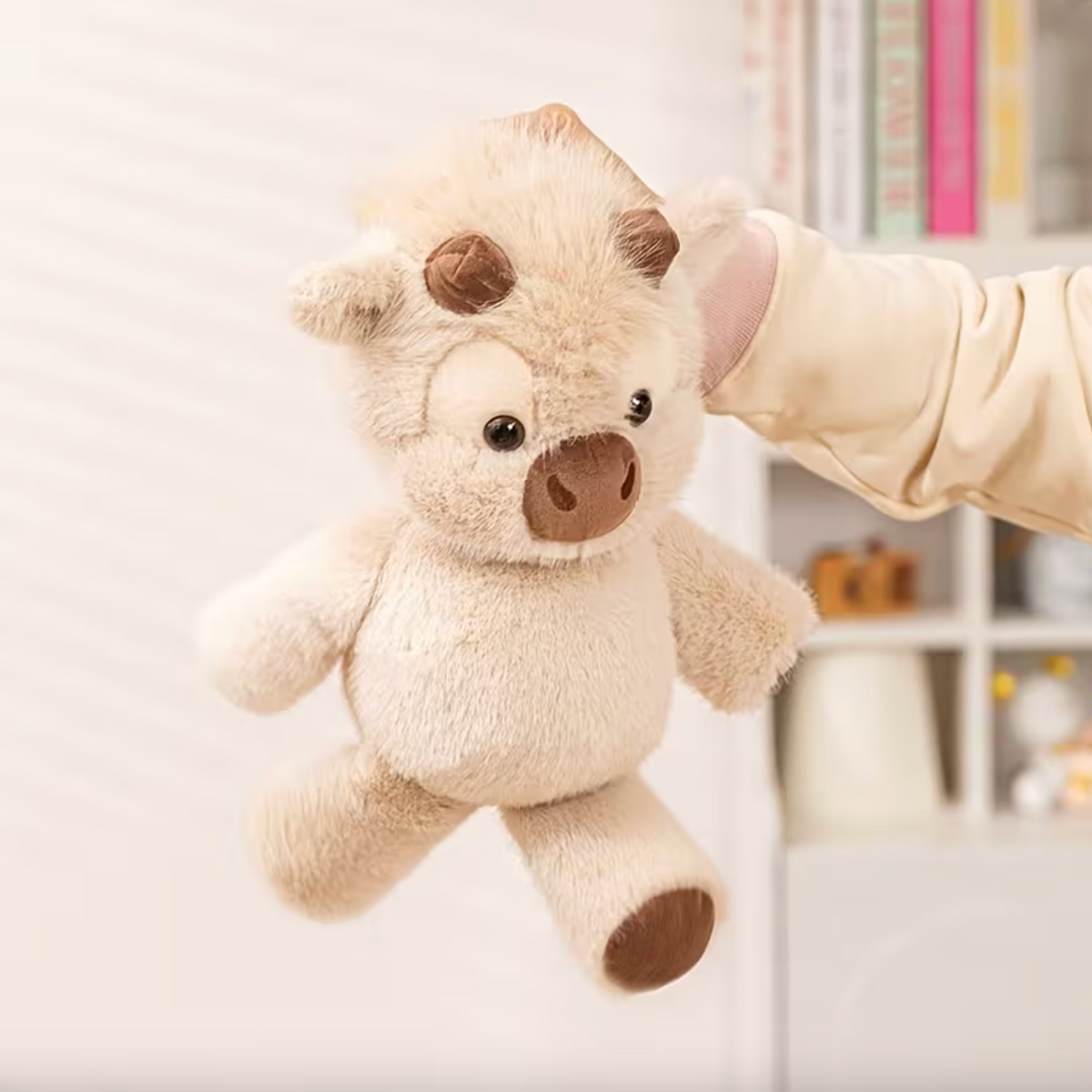 SnuggleMoo™ – Cozy Highland Plush