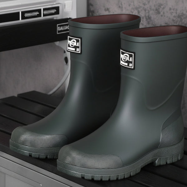 STORMTREAD - Durable outdoor rain boots designed for reliable comfort and protection.