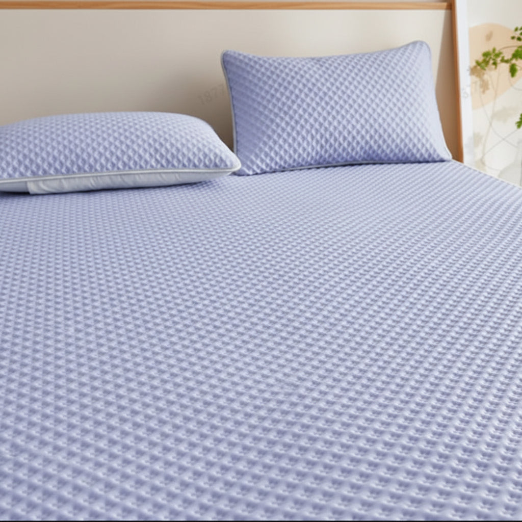 Foldable Cooling Sleep Mat for Summer – Breathable Waffle Texture Bed Pad with Soft Touch Surface – Portable Bedding Topper for Hot Weather
