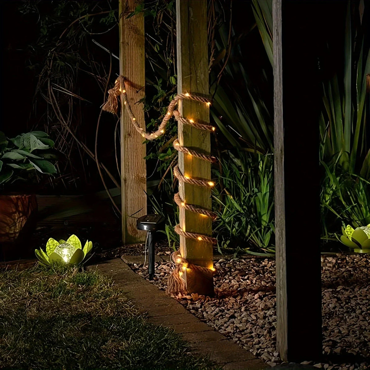 Solar-Powered LED Rope Light with Hemp Design 16.4 ft Waterproof Outdoor String Lights for Patio Garden Deck Yard Party Decor Dusk-to-Dawn S
