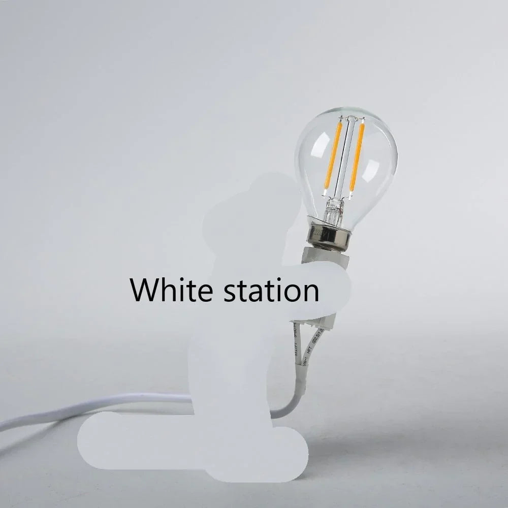 Lampe de table souris fantaisie avec lumière LED – Décoration animalière en résine pleine de charme pour chambre à coucher, salon et chambre d'enfant