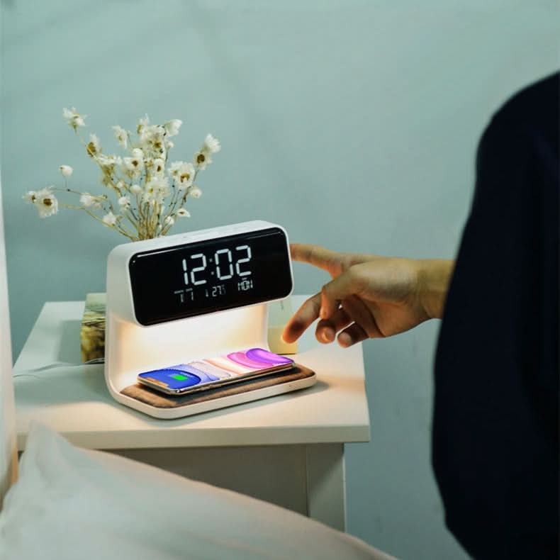 Réveil numérique avec socle de charge sans fil – Design moderne