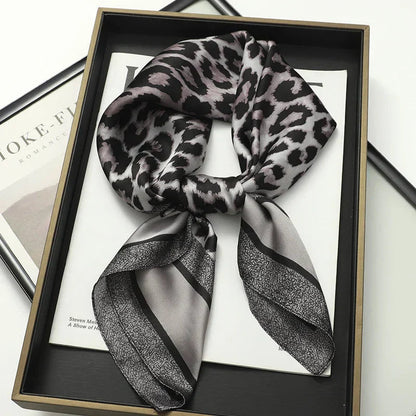 Silk Scarves Square 70 cm, Womens Scarf Plaid Silk Neck Scarf for Summer, Lightweight Hair Scarf Tie for Casual Outings