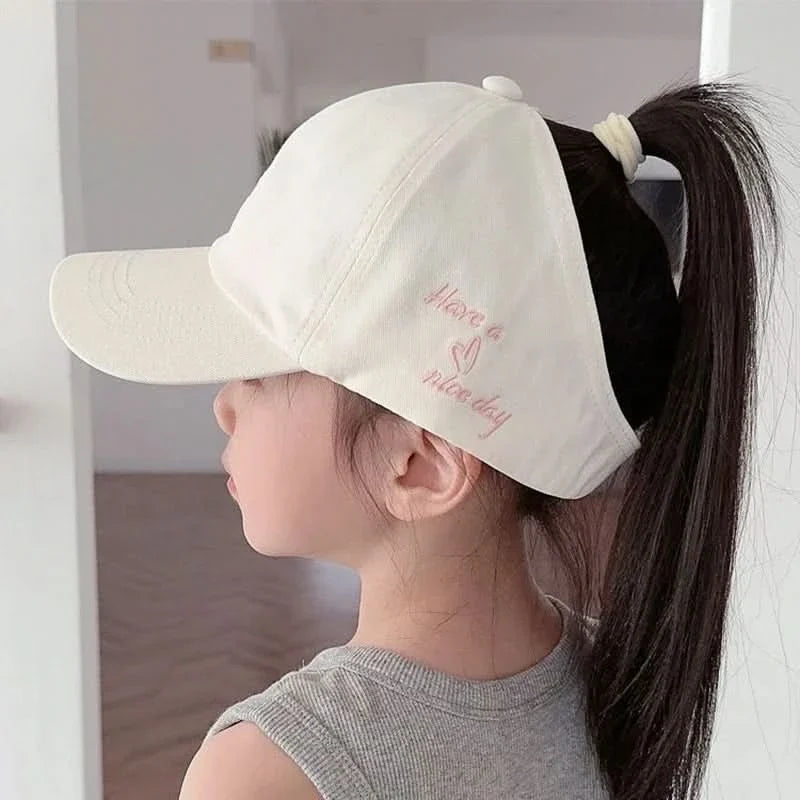 SUNHEART CAP – Lightweight kids baseball cap with breathable summer comfort