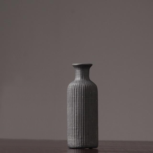 Tall Ceramic Vase with Ribbed Texture in Neutral Colors – Elegant Pottery Home Decor Accent