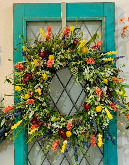 Couronne de fleurs sauvages du Texas Ortekor | Couronne décorative avec fleurs en soie et eucalyptus | Accent printanier vibrant pour la décoration de porte d'entrée