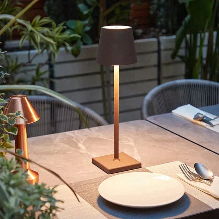 Lampe de table LED rechargeable et portable avec variateur d'intensité – Lampe de bureau sans fil à piles pour salon, chambre, terrasse et restaurant
