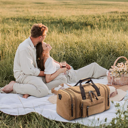 TravelMate | Expandable Duffle Bag with Adjustable Capacity for Versatile Travel