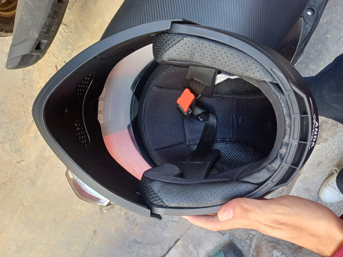 Ultimate Riding Gear | Full Face Motorcycle Helmet with Impact-Resistant Shell | Comfortable Protection for Safe Journeys