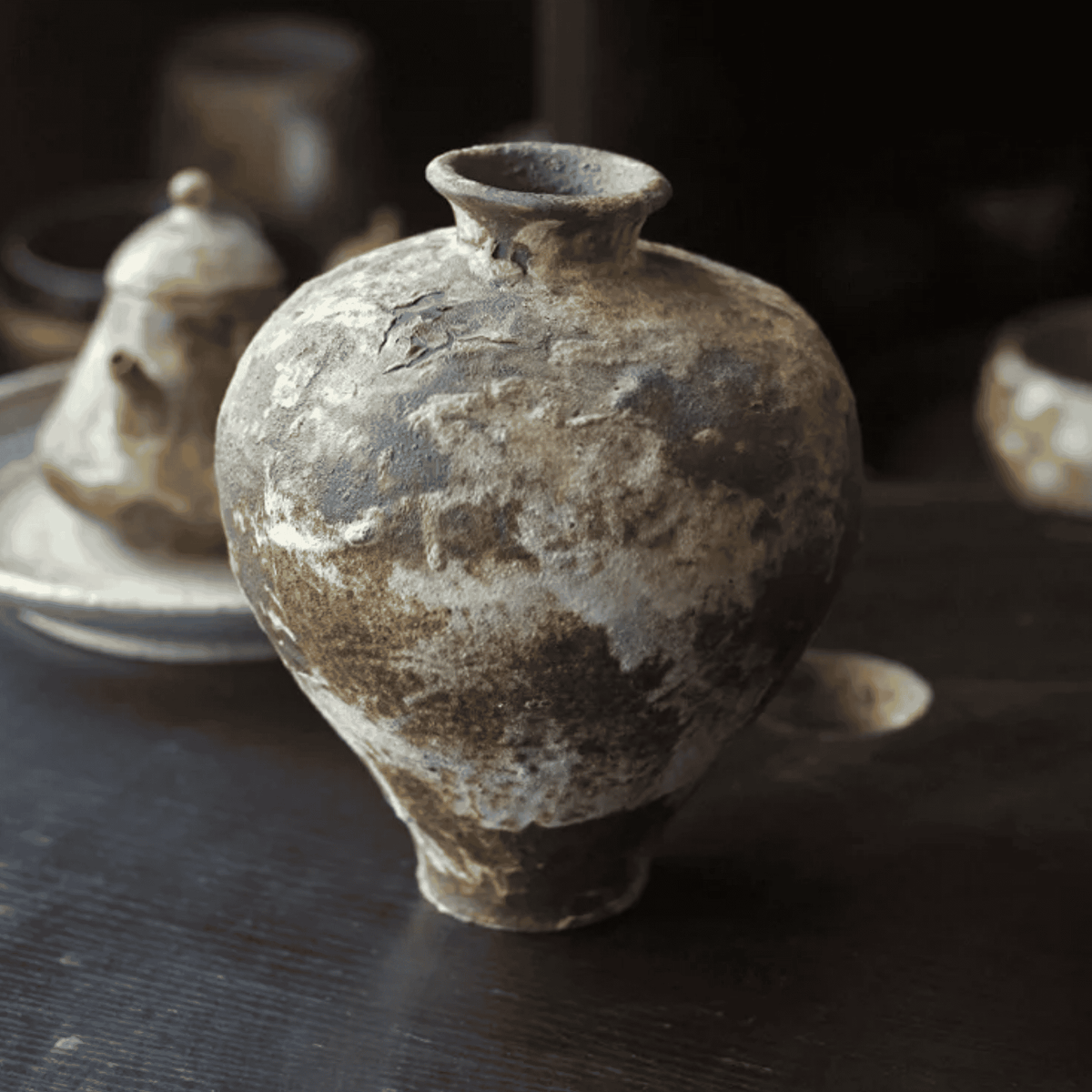 Vase en céramique artisanale | Vase décoratif patiné pour un style minimaliste