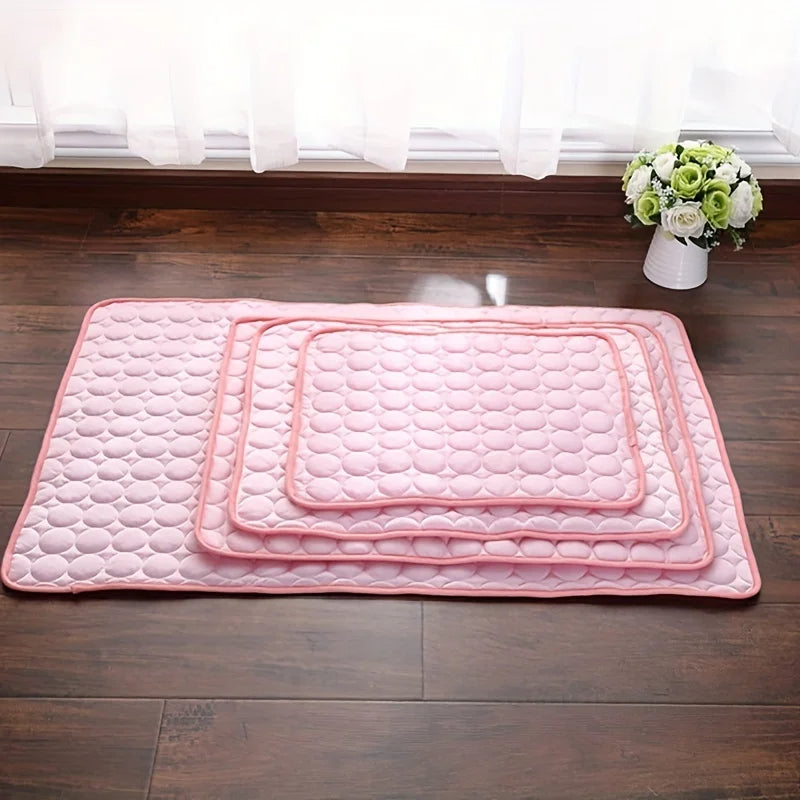 Tapis auto-refroidissant pour chiens et chats – Coussin d'été respirant pour un soulagement instantané de la chaleur
