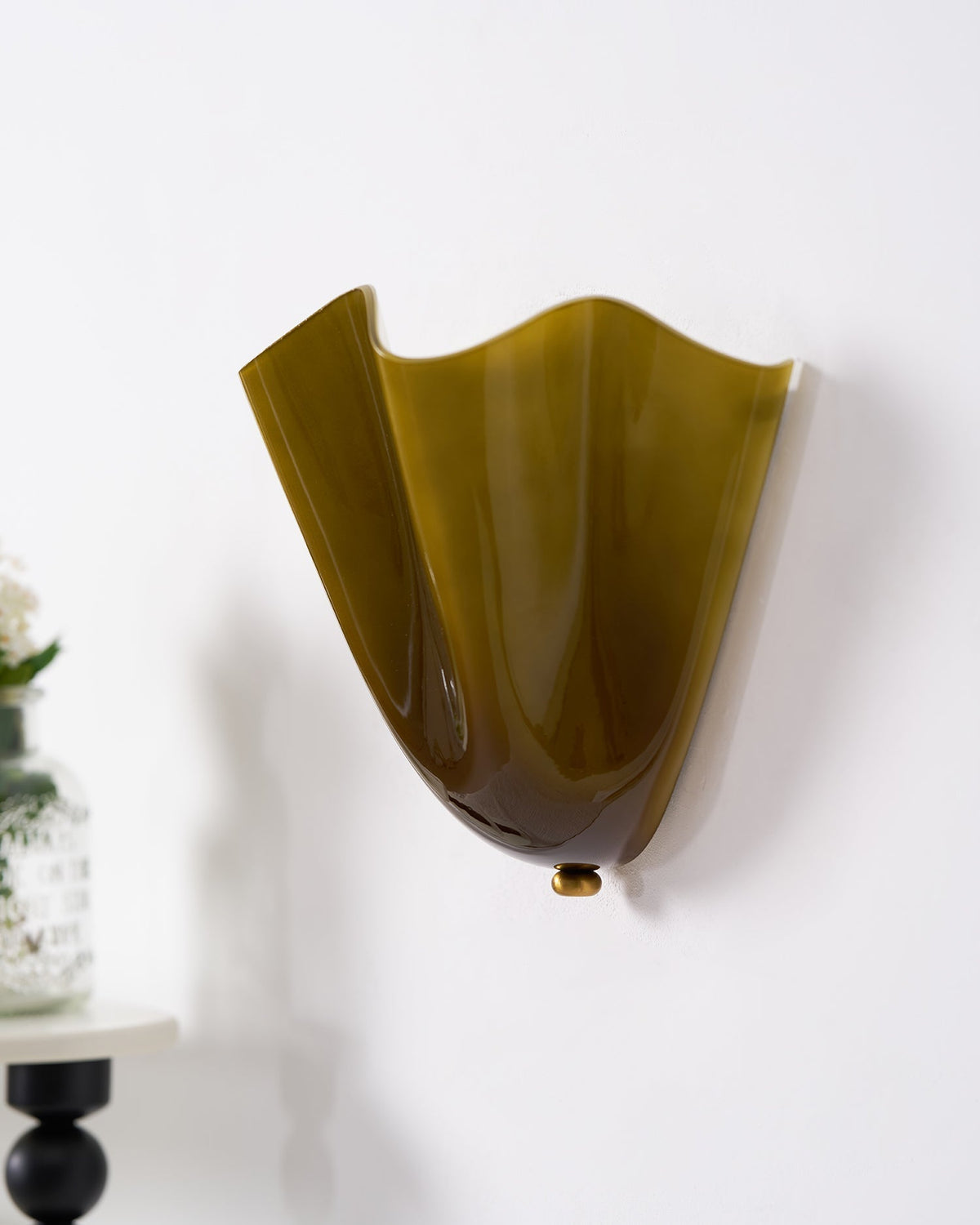 Curved Petal Glass Wall Sconce with Metal Accent for Bedroom, Hallway & Living Room – G9 LED Hardwired Modern Ambient Light Fixture