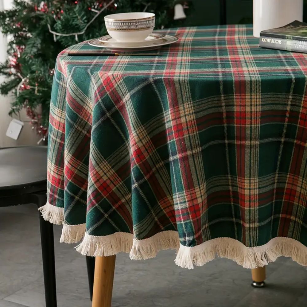 Vesper Round Tablecloth - Microfiber Blend, Holiday Plaid with Tasselled Edges