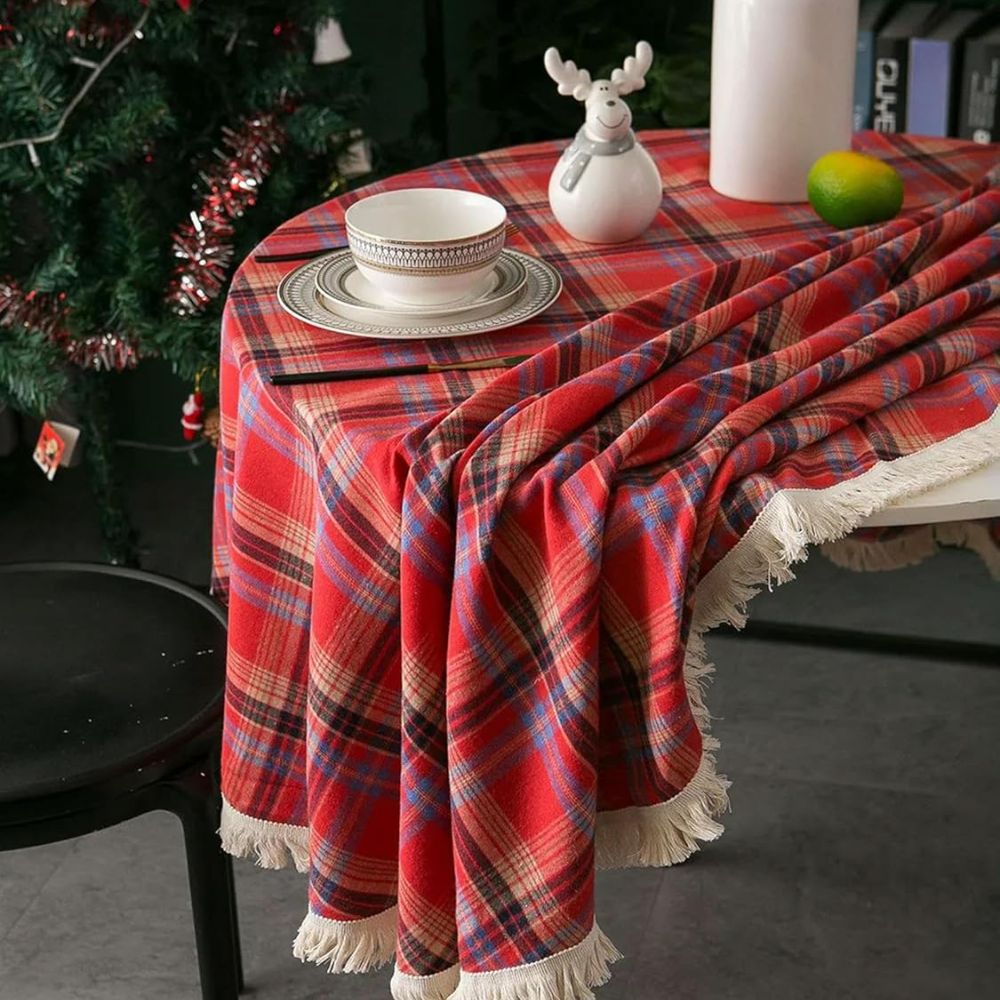 Vesper Round Tablecloth - Microfiber Blend, Holiday Plaid with Tasselled Edges