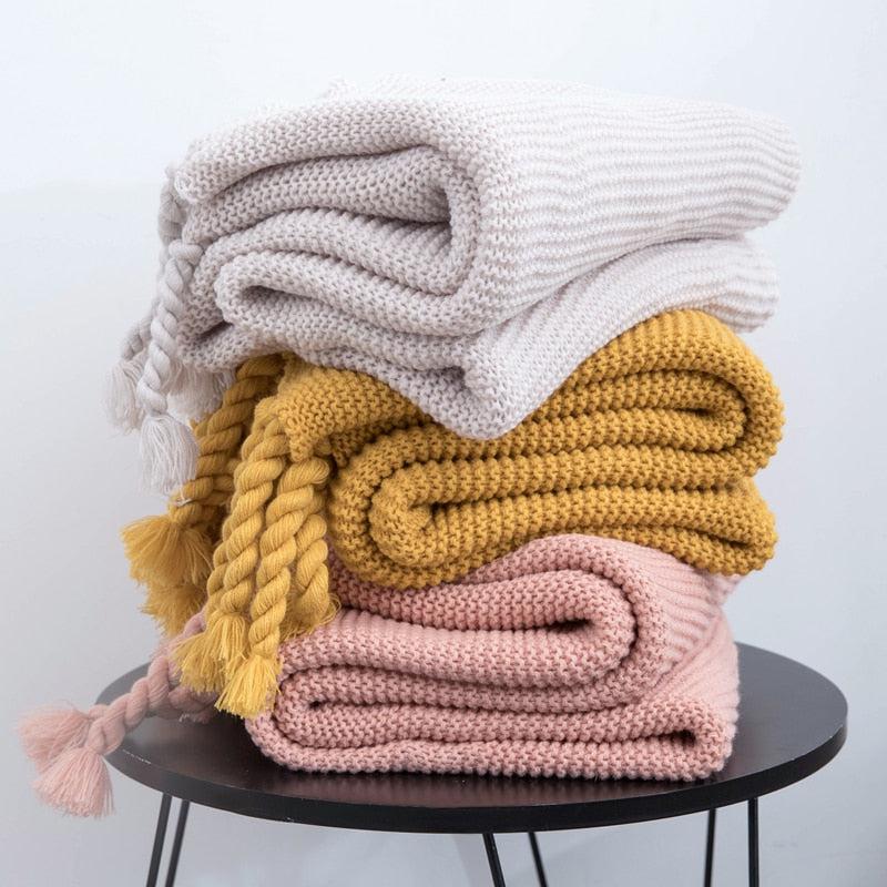 Waffle Knit Throw Blanket with Knotted Tassels – Soft and Warm Acrylic Blanket