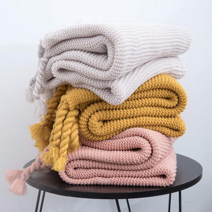 Waffle Knit Throw Blanket with Knotted Tassels – Soft and Warm Acrylic Blanket