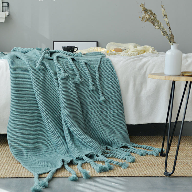 Waffle Knit Throw Blanket with Knotted Tassels – Soft and Warm Acrylic Blanket