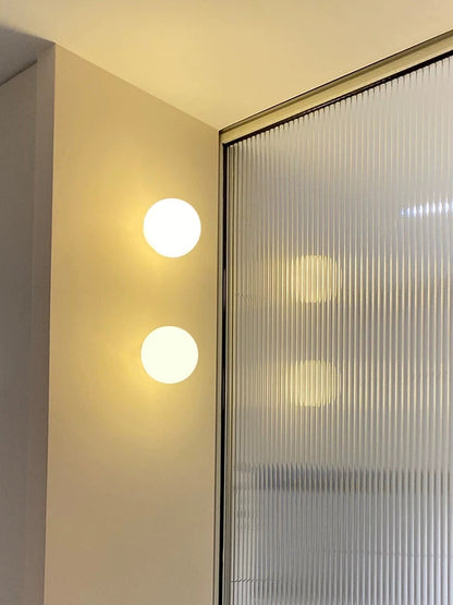 Warm White Light Globe Lamp for Wall Mounting