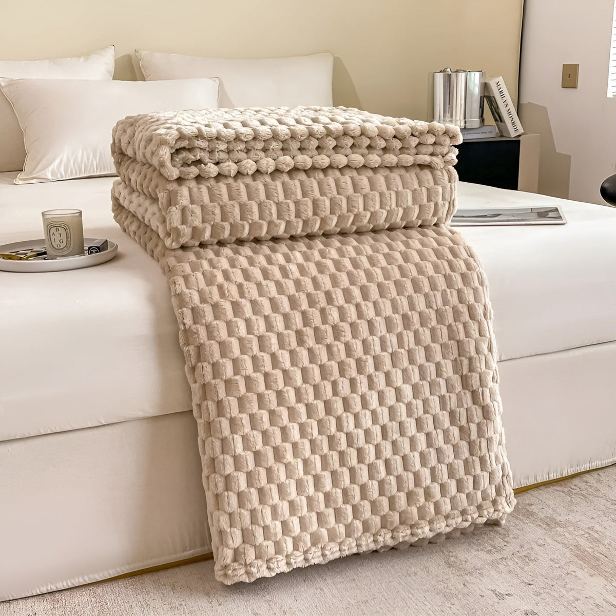 Cozy Microfiber Blanket with Heat Insulation | Soft Touch for Ultimate Comfort