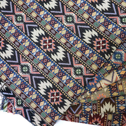 Ortekor Zarela | Housse de canapé bohème en chenille avec motif jacquard et bords à pompons | Protection élégante pour la décoration intérieure