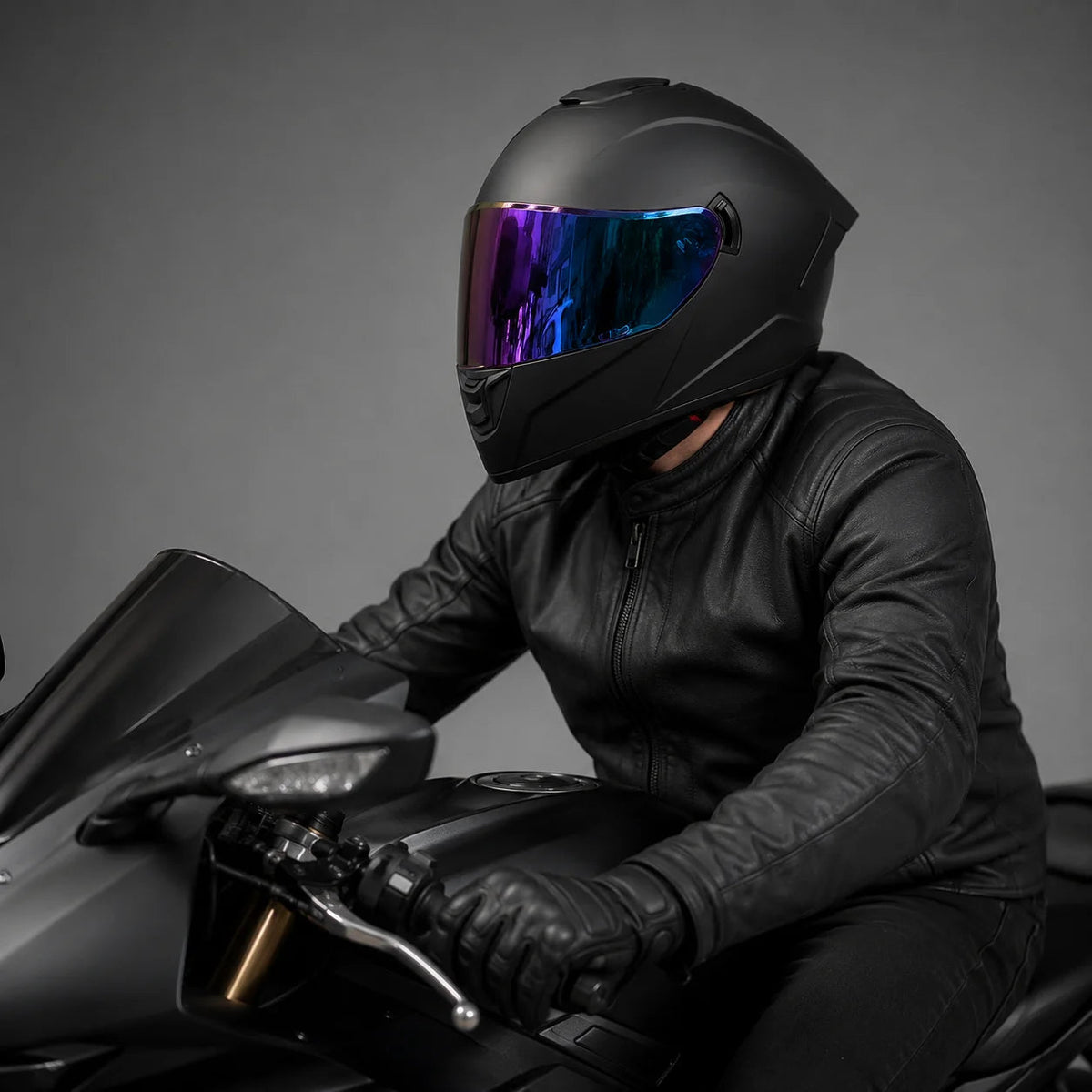 Modern Full-Face Motorcycle Helmet with Blue Mirrored Visor | Premium Comfort for Safe Riding