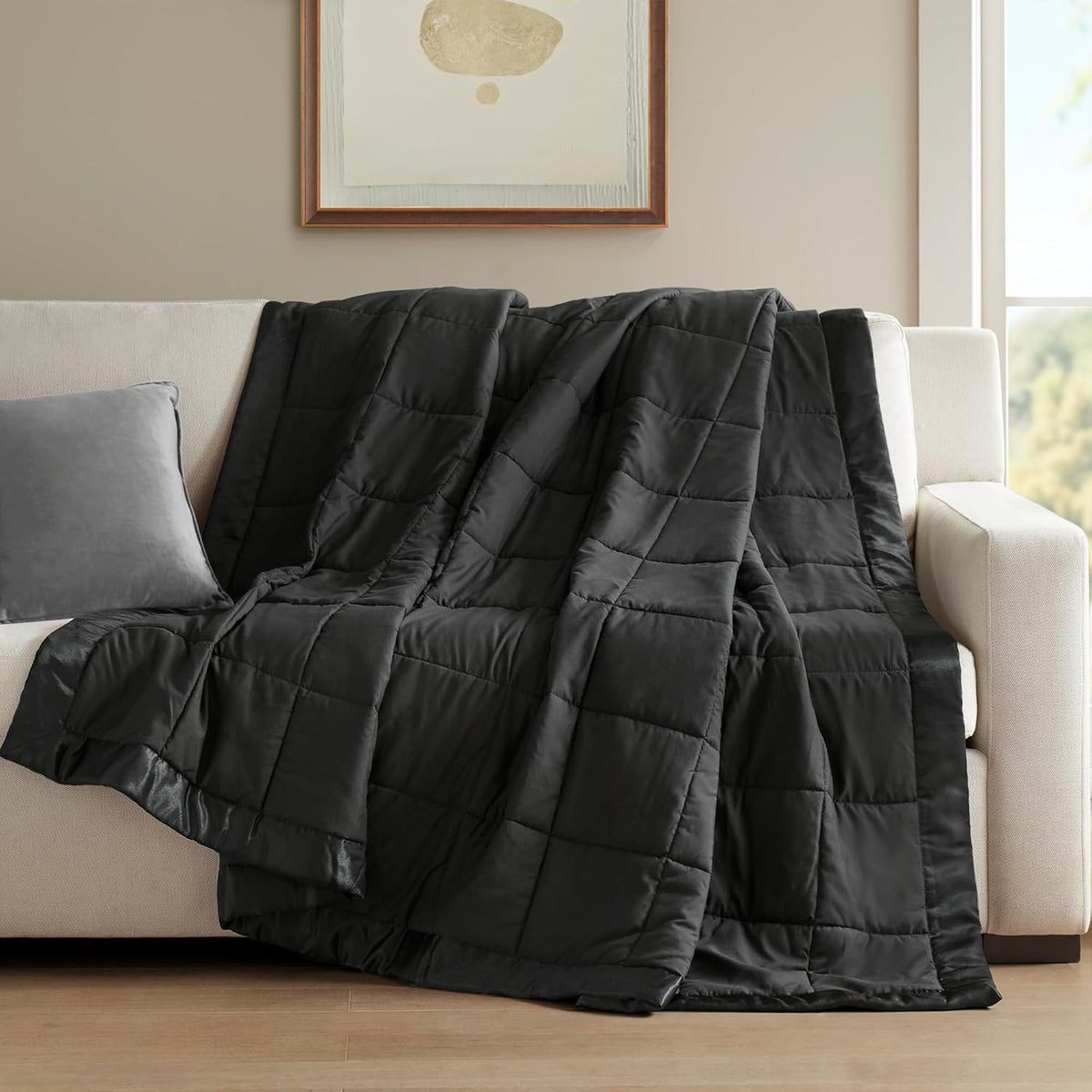 Collection Windom | Couverture en duvet synthétique avec traitement anti-humidité | Couvre-lit léger et doux toutes saisons, bordure satinée