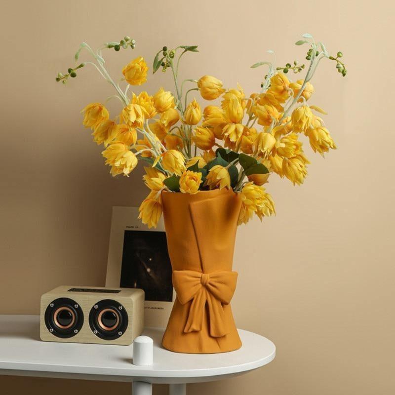 Knot & Bloom - Ceramic Bowknot Vase