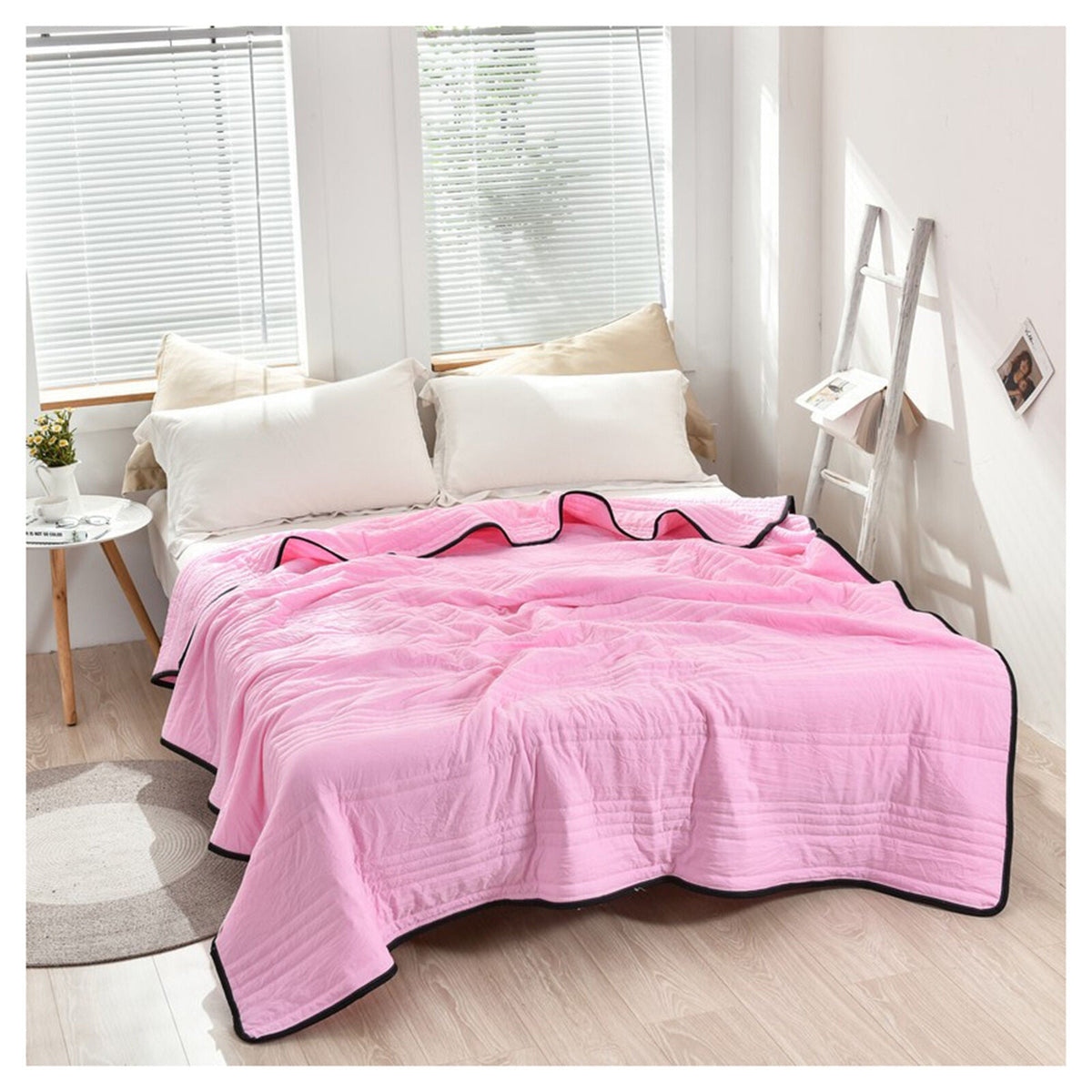 Temperature-Regulating Throw Blanket for Hot Sleepers – Soft Polyester Moisture-Wicking Bedding for Year-Round Comfort in Bedroom, Guest Roo