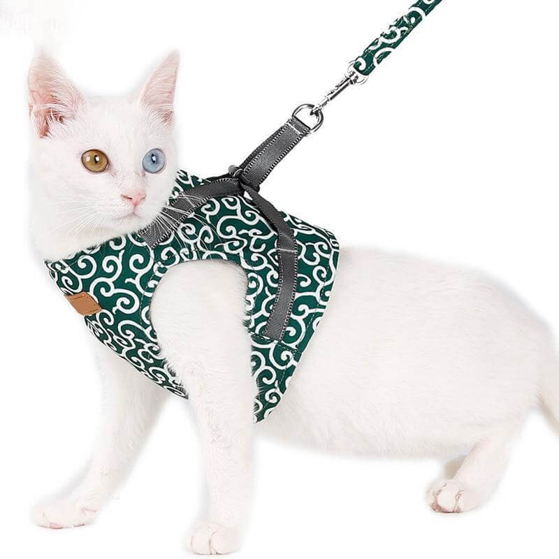 Reflective Cat Harness and Leash Set with Adjustable Vest for Safe Walking, Hiking & Training