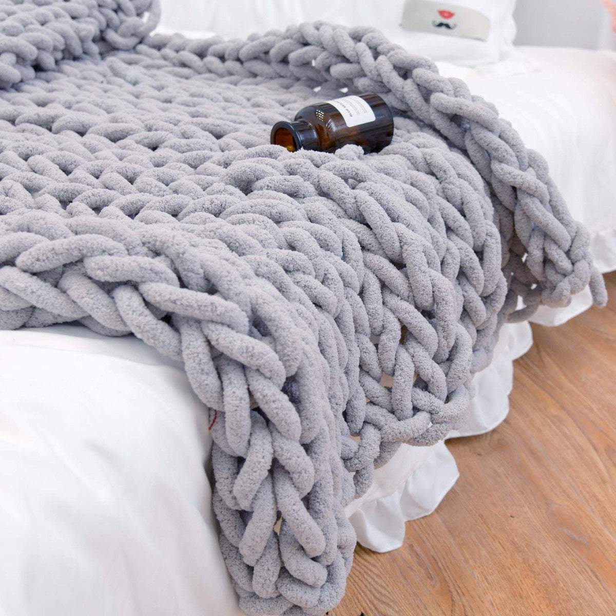 Plaid en grosse maille tressée en fil chenille doux pour canapé, lit et salon – Couverture décorative en tricot pelucheux surdimensionné