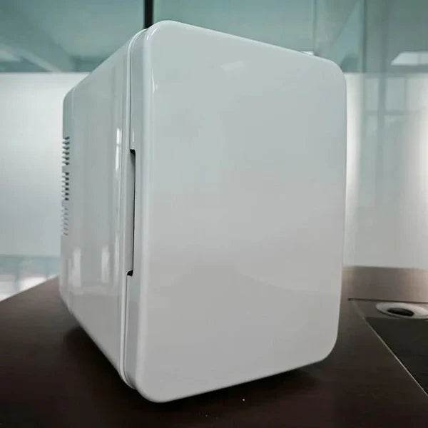 USB-Powered Compact Mini Fridge (For Drinks & Cosmetics)