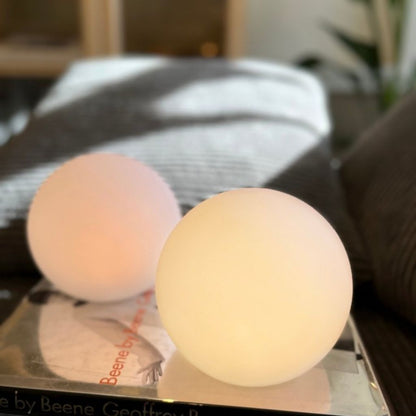 Lampe globe LED rechargeable avec télécommande – 16 modes de couleur, résistante aux intempéries pour un éclairage d'ambiance intérieur et extérieur