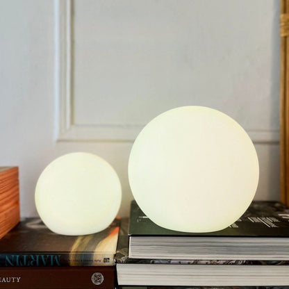Lampe globe LED rechargeable avec télécommande – 16 modes de couleur, résistante aux intempéries pour un éclairage d'ambiance intérieur et extérieur