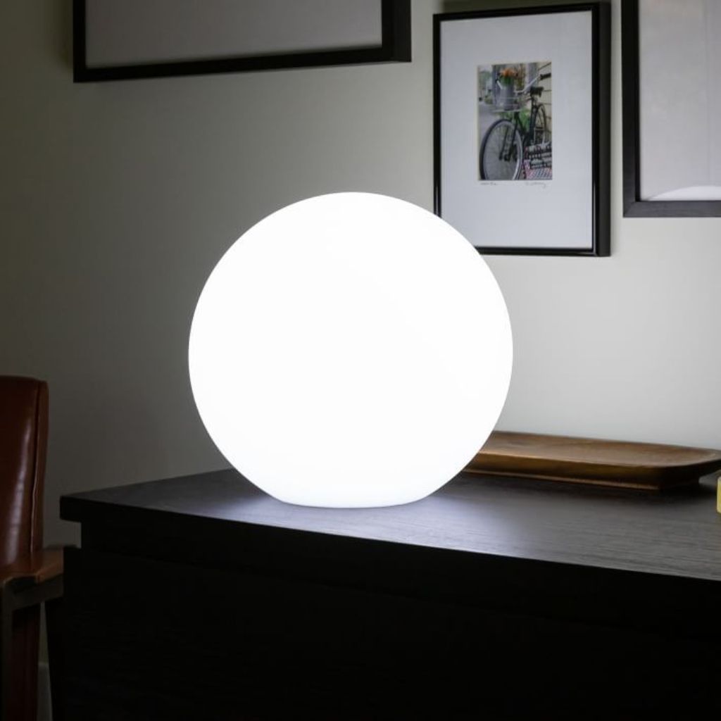 Lampe globe LED rechargeable avec télécommande – 16 modes de couleur, résistante aux intempéries pour un éclairage d'ambiance intérieur et extérieur