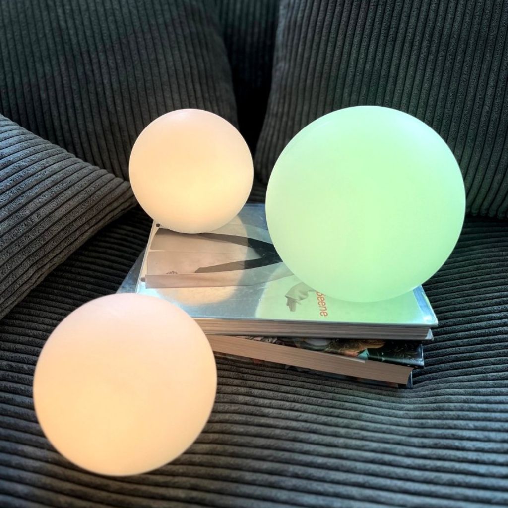 Lampe globe LED rechargeable avec télécommande – 16 modes de couleur, résistante aux intempéries pour un éclairage d'ambiance intérieur et extérieur