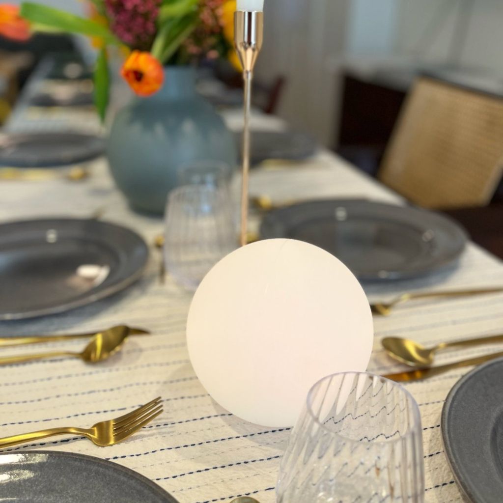 Lampe globe LED rechargeable avec télécommande – 16 modes de couleur, résistante aux intempéries pour un éclairage d'ambiance intérieur et extérieur