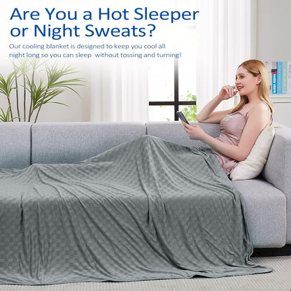 ChillEase | Couverture rafraîchissante pour dormeurs ayant chaud, dotée de la technologie Arc-Chill | Douce et respirante pour un confort tout au long de l'année