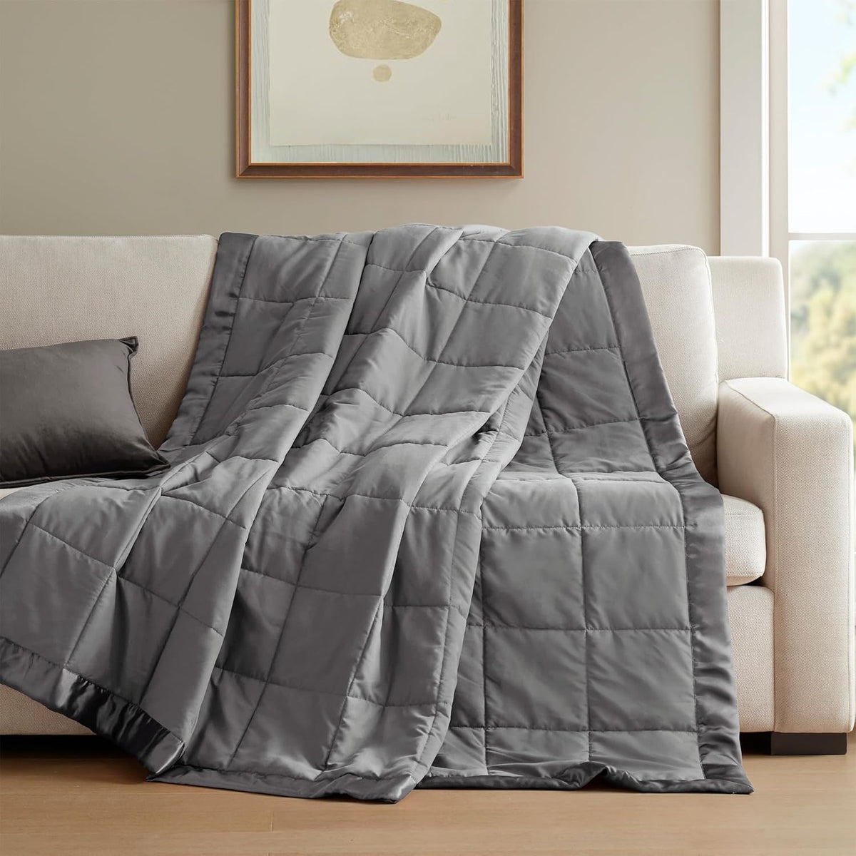 Collection Windom | Couverture en duvet synthétique avec traitement anti-humidité | Couvre-lit léger et doux toutes saisons, bordure satinée