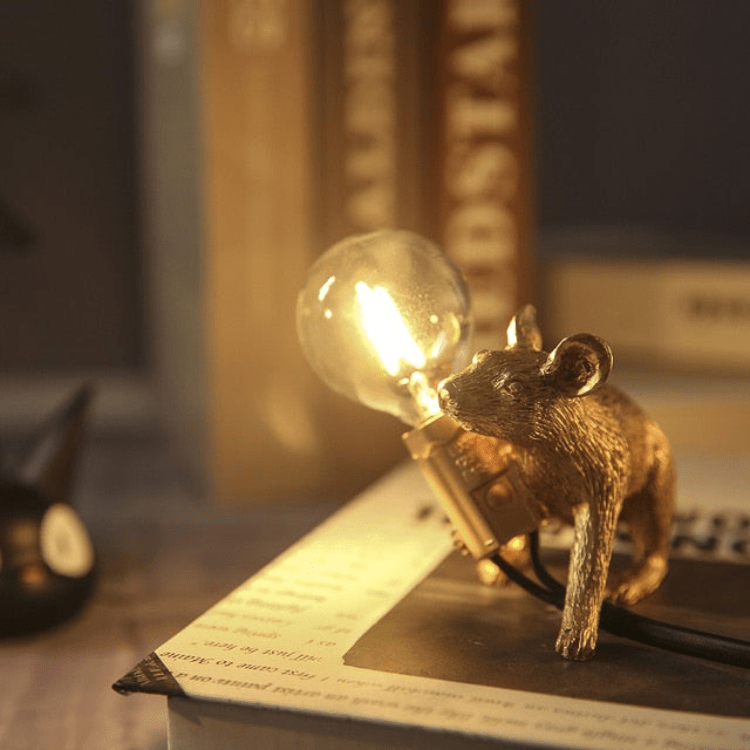 Lampe de bureau fantaisie en forme de souris avec éclairage LED – Objet décoratif en résine pour tables, étagères et tables de chevet