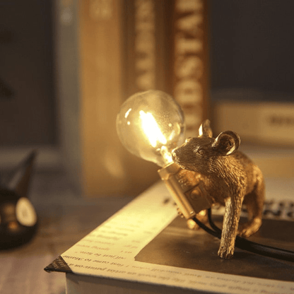 Lampe de bureau fantaisie en forme de souris avec éclairage LED – Objet décoratif en résine pour tables, étagères et tables de chevet