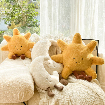 Rêves célestes | Coussin décoratif au tissu doux | Design enchanteur soleil-lune pour une ambiance chaleureuse