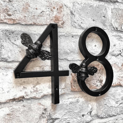 Plaque de numéro de maison inspirée des abeilles – Personnalisable avec 5 chiffres