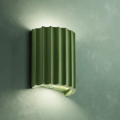 ArtisticWave | Modern Resin Wall Lamp with LED Technology | Unique Design for Cozy Atmosphere