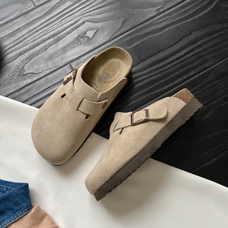 Unisex Leather Sandals with Adjustable Buckle Strap – Cushioned Footbed Slides for Indoor Outdoor Everyday Wear Men Women